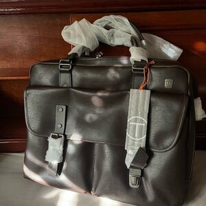 TUMI Tech Dark Brown Vintage Shoulder/Duffel Bag, 15x5x12in